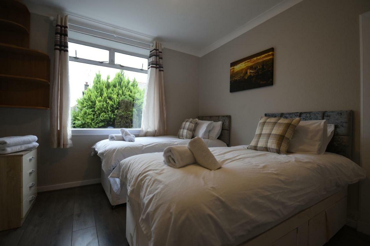 Sighthill 3 Bedrooms With Private Garden Edinburg Exteriör bild