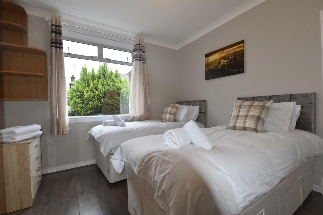Sighthill 3 Bedrooms With Private Garden Edinburg Exteriör bild